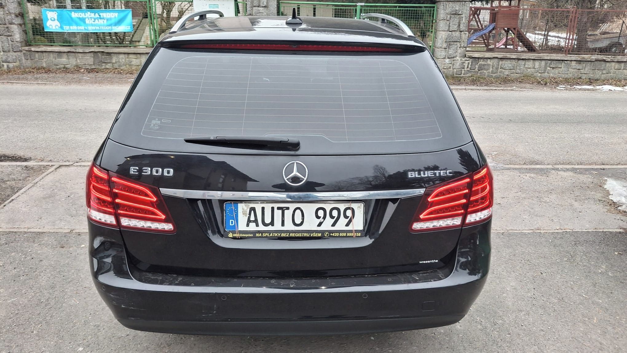 Mercedes-Benz Třídy E, TOP STAV na splátky všem - fotka 5
