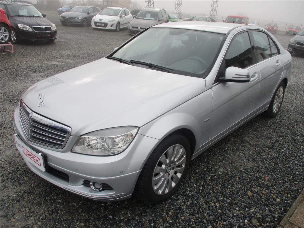 Mercedes-Benz Třídy C, 1,8 C180 K, NAVI, serviska, - fotka 3