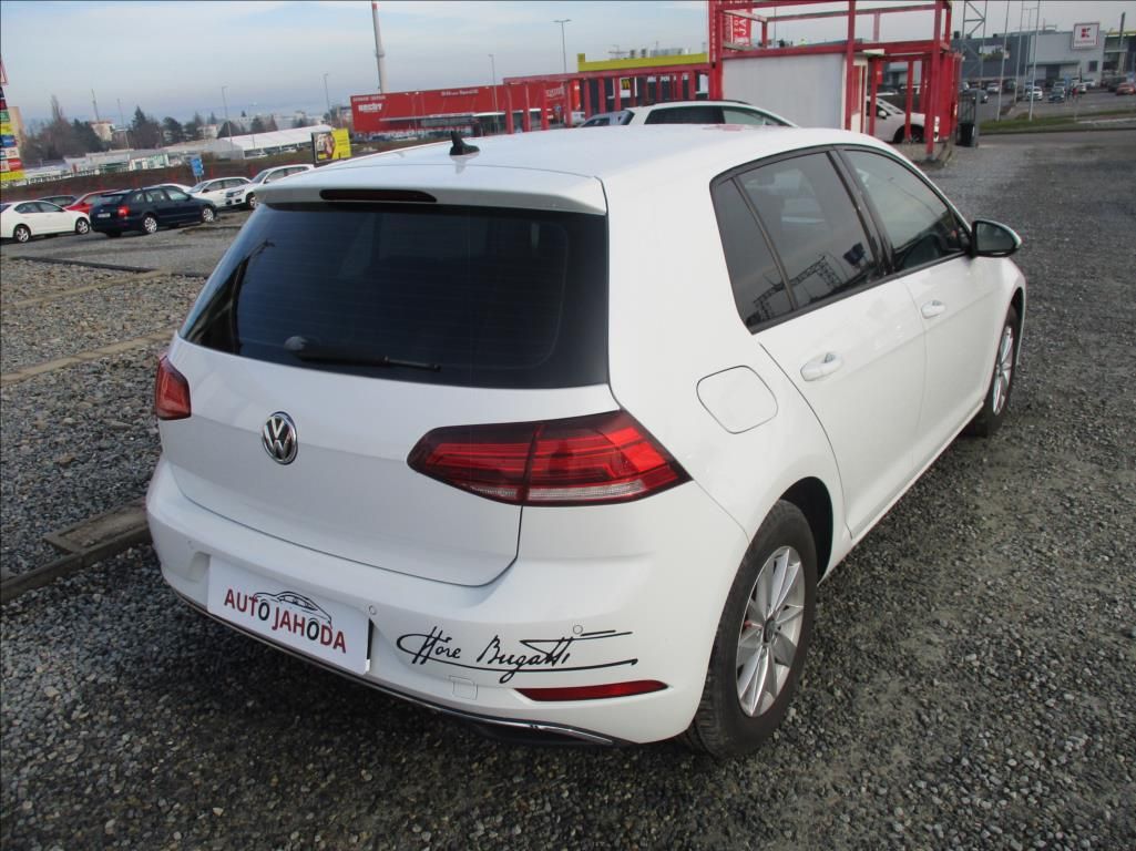 Volkswagen Golf, 1,0 i, klima, Apple/Android - fotka 6