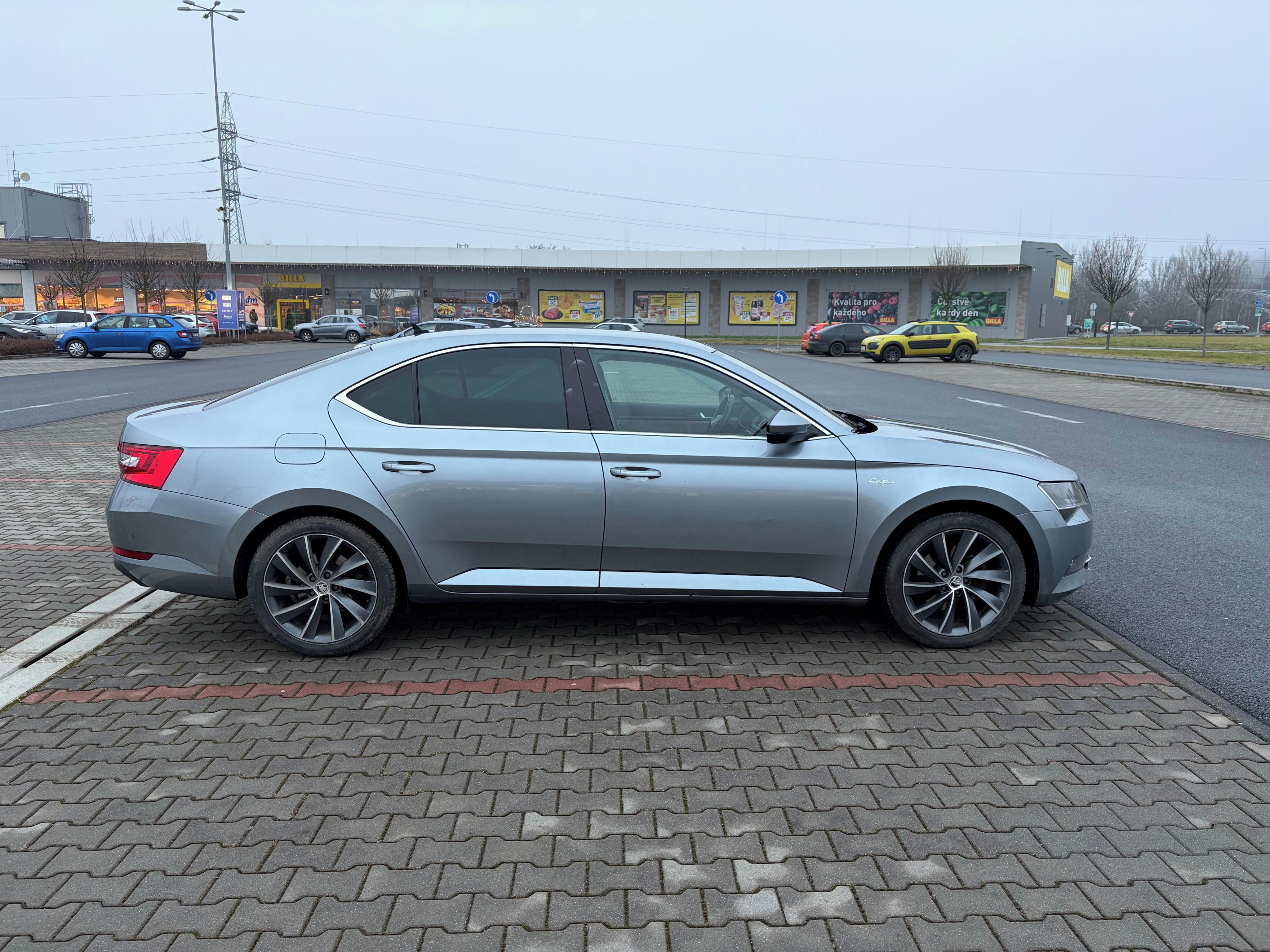 Škoda Superb, III 2.0 TDi 140kw L&K manuál - fotka 2