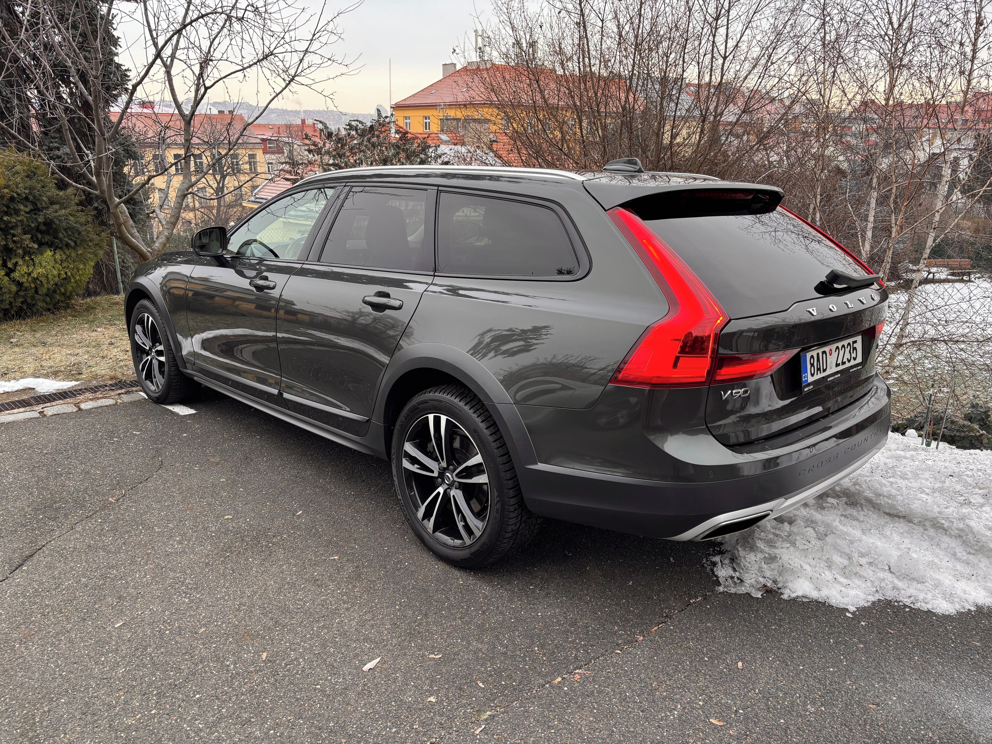 Volvo V90, Volvo V90 CC D4 AWD Polestar - fotka 4