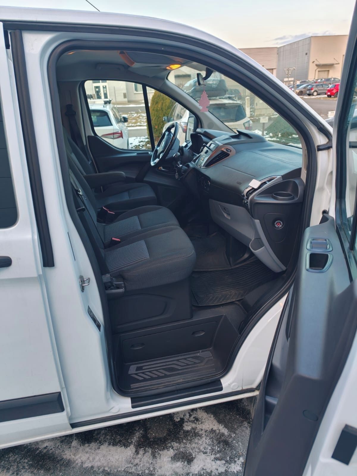 Ford Transit Custom, 2.0 TDCi L2, 9míst - fotka 6