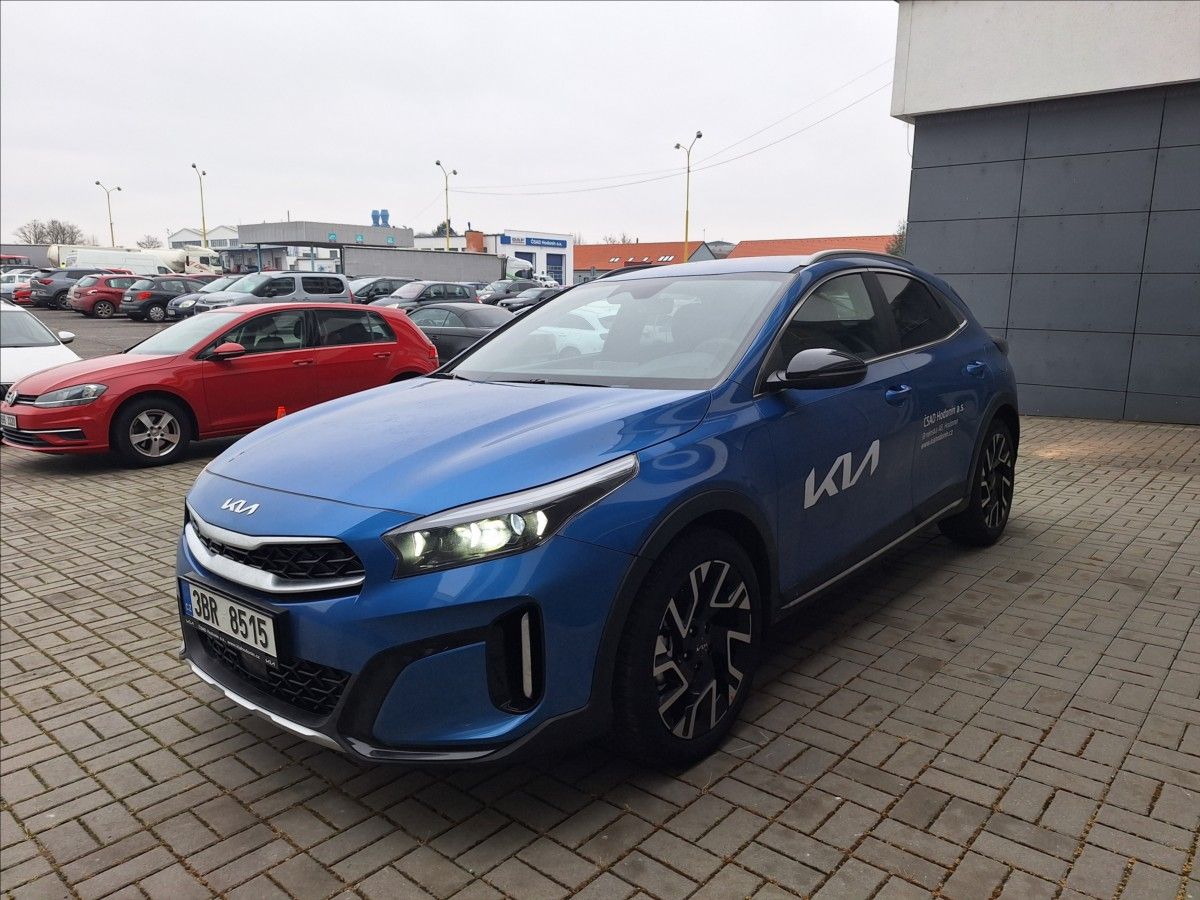 Kia XCee´d, 1,6 TGDi 7DCT aut.  Steel ed. - fotka 4