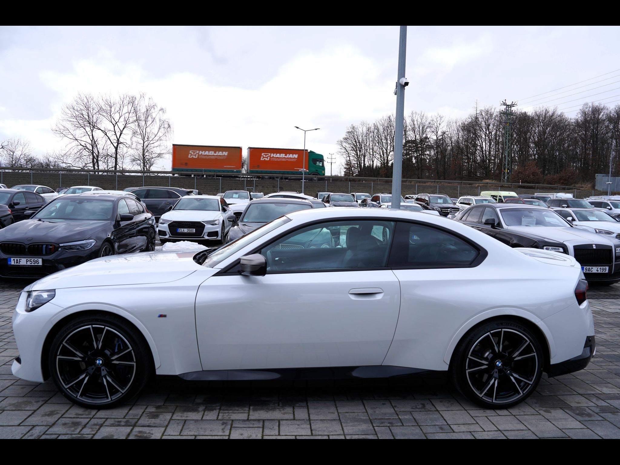 BMW Řada 2, M240i xDrive 3.0i/AT/380 PS - fotka 3