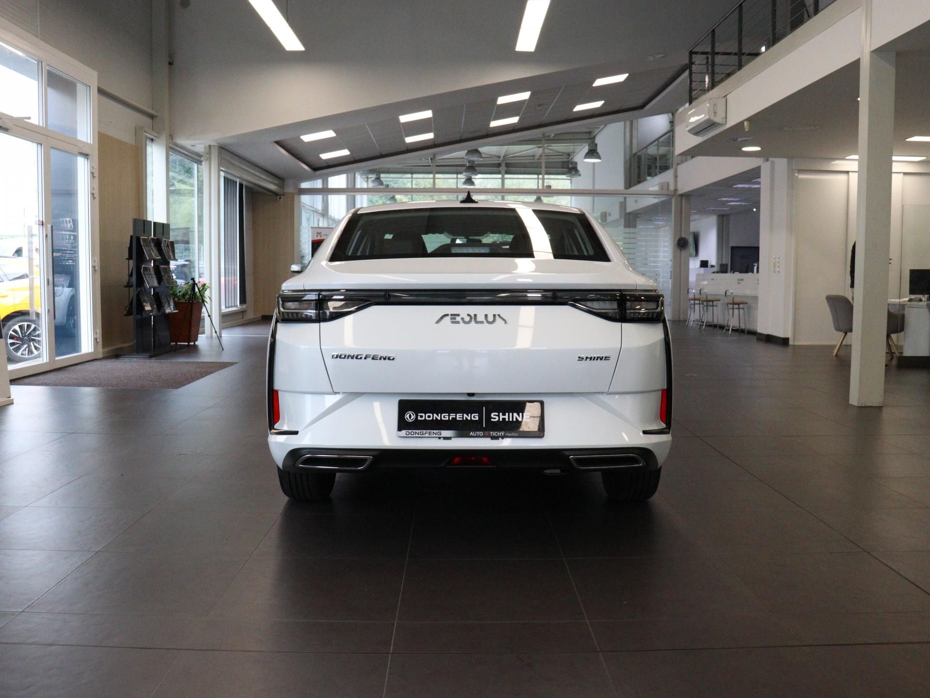Dongfeng Shine, E1 / 1.5i 92 kW - fotka 5
