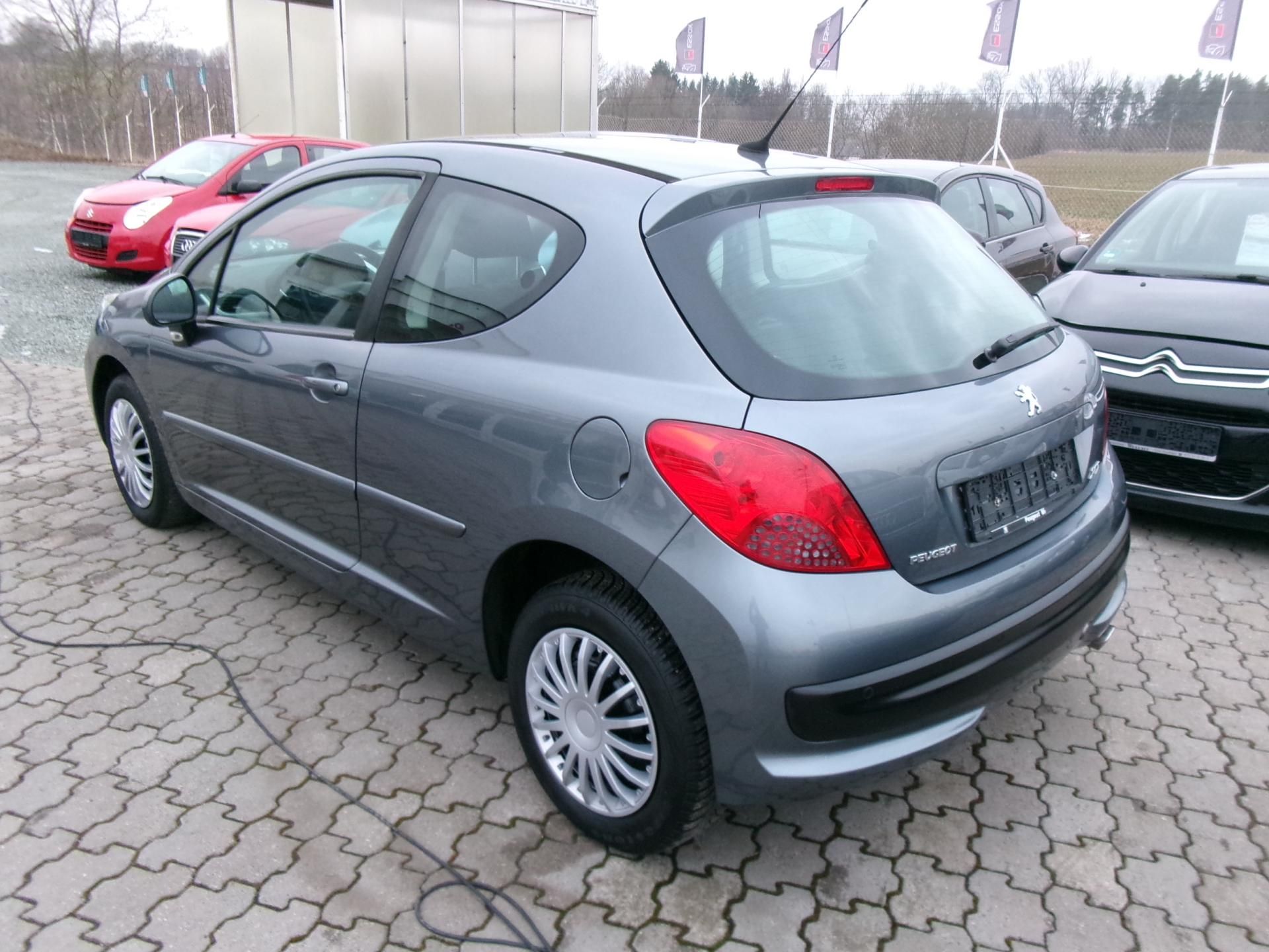 Peugeot 207, 1.4i 70kw,klima - fotka 5
