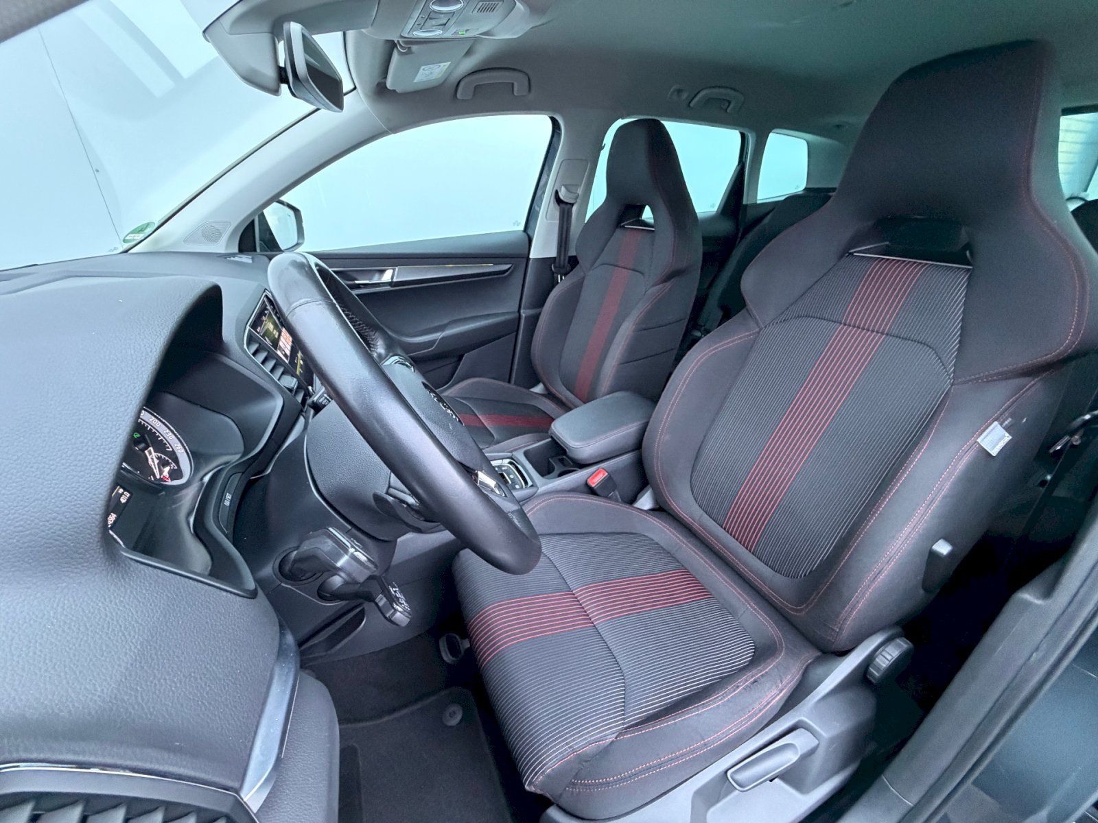 Škoda Karoq, 2.0 TDI 110kW 4x4 DSG Style Pl - fotka 6