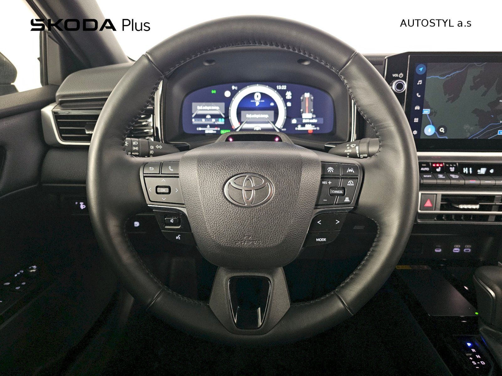 Toyota Camry, 2.5 HEV CVT Prestige 230k - fotka 5