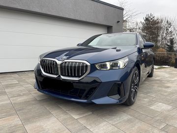 540d xDrive, B&W, ventilace