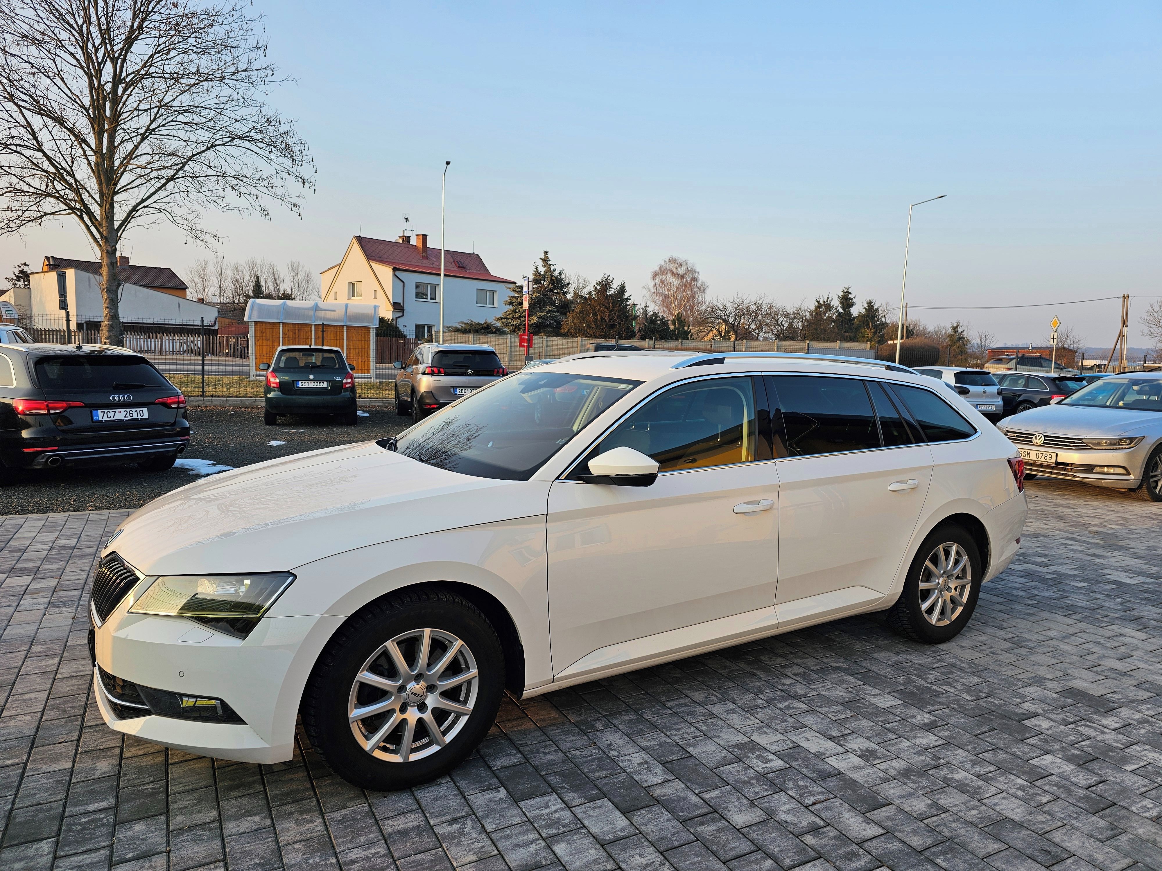 Škoda Superb, Škoda Superb 2.0 TDI 110kw - fotka 4