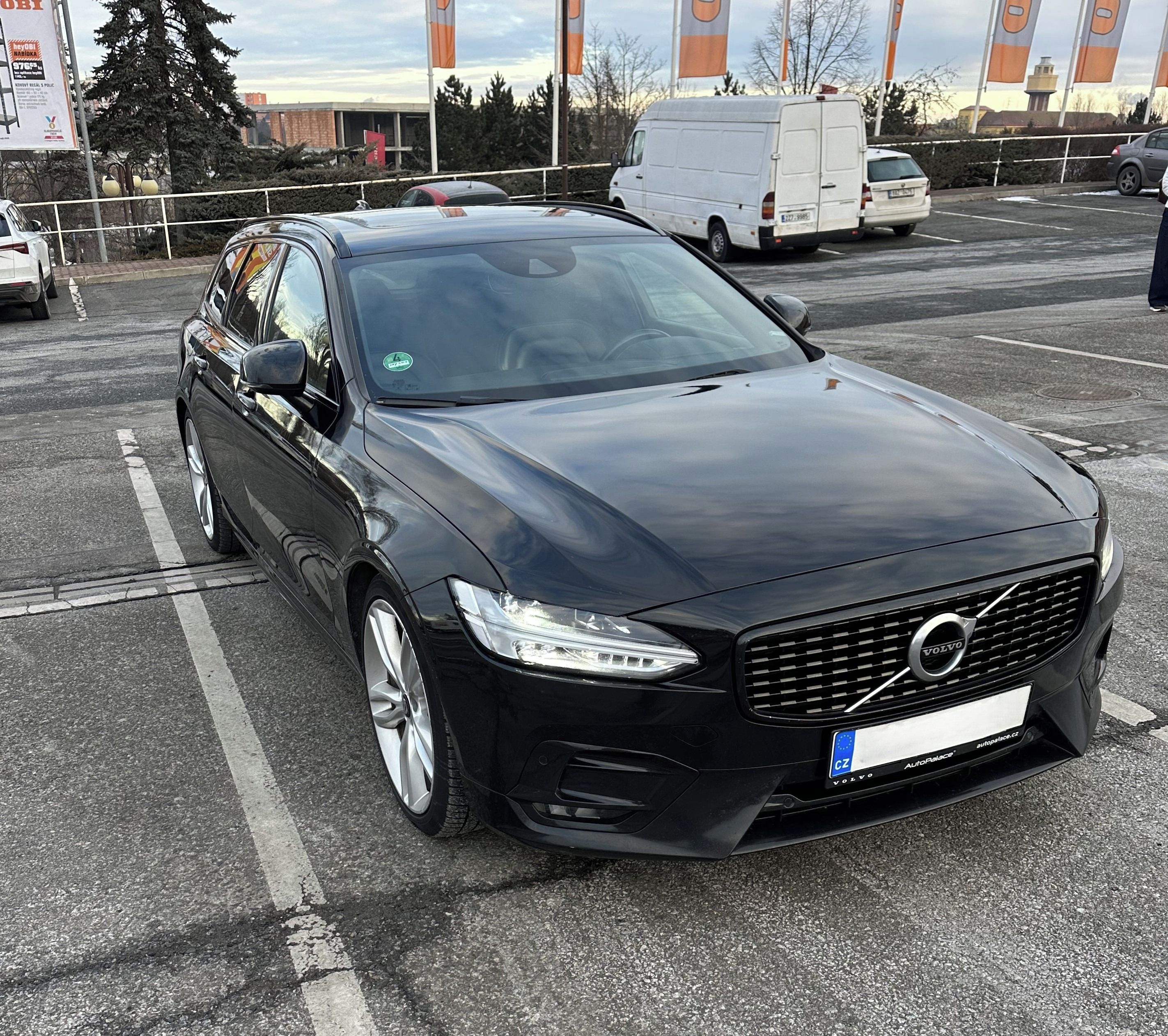 Volvo V90, Volvo V90, D4 140kW R-Design - fotka 5