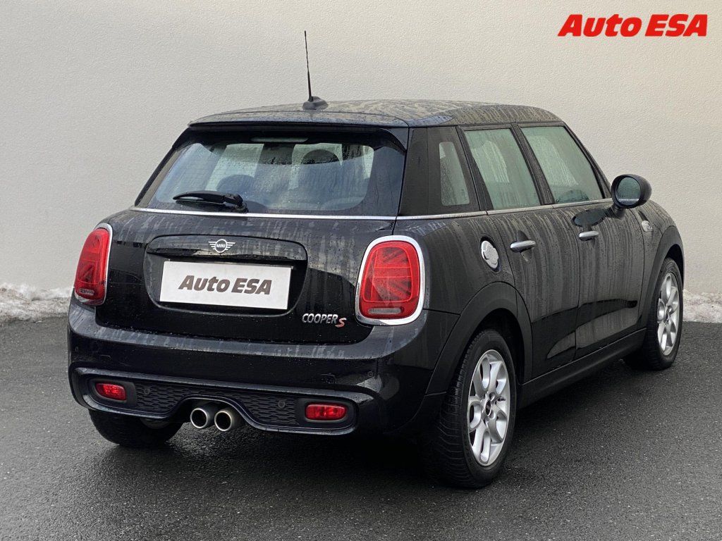 Mini Cooper S, 2.0i,LED,navi,kůže - fotka 4