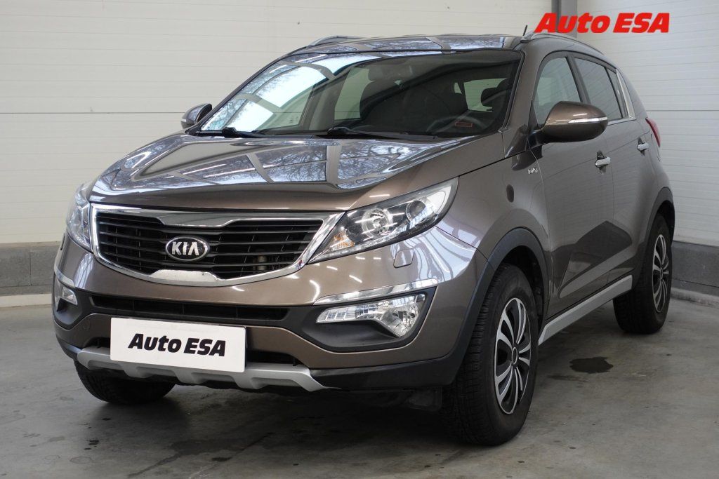 Kia Sportage, 2.0CRDi 4x4,Xenon,navi - fotka 3
