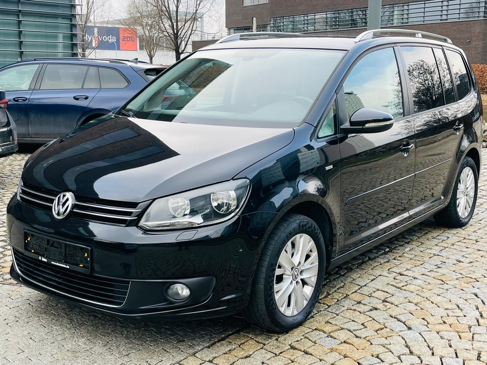 Volkswagen Touran, 1.4TSI VÝHŘEV SERVISKA TAŽNÉ - fotka 4