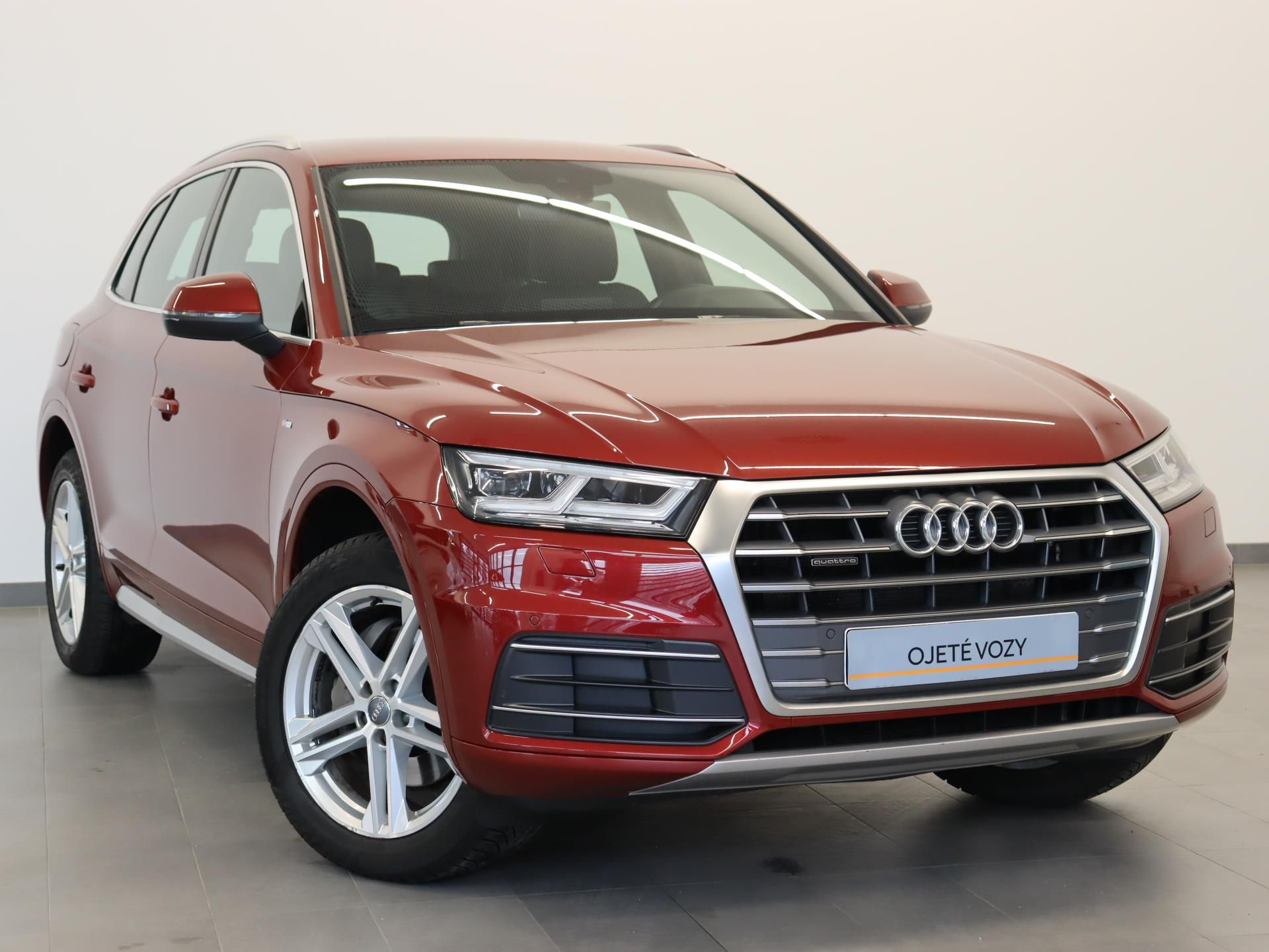 Audi Q5, SPORT 2.0 TDI 140 KW QUATTRO - fotka 6