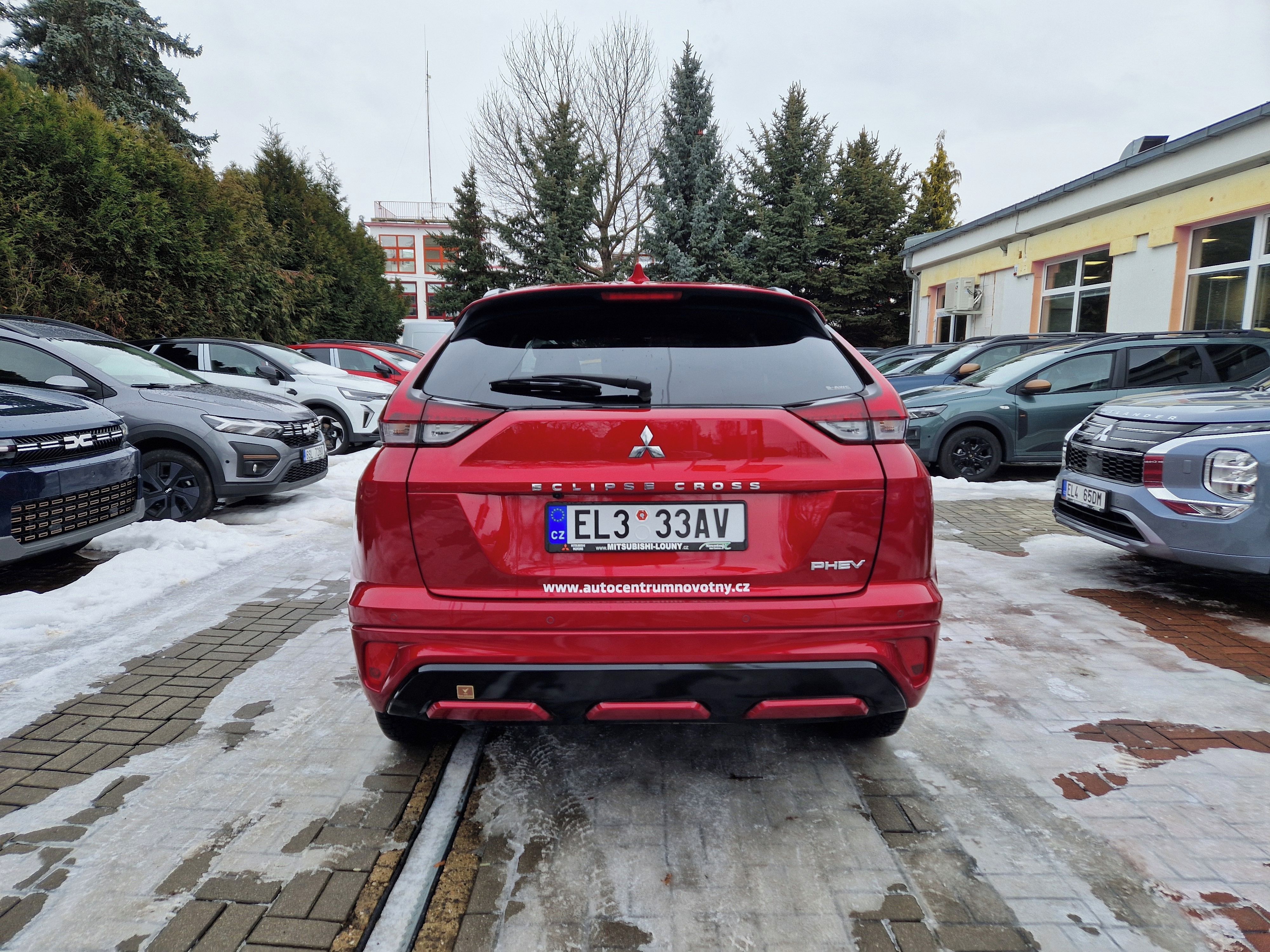 Mitsubishi Eclipse Cross, INSTYLE+ 2.4 MIVEC PHEV 4WD - fotka 5