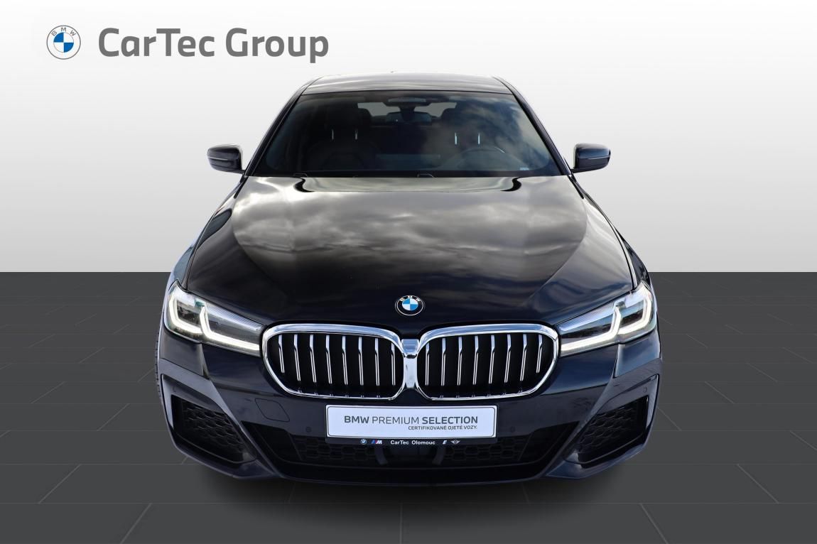 BMW Řada 5, 540d xDrive - fotka 2