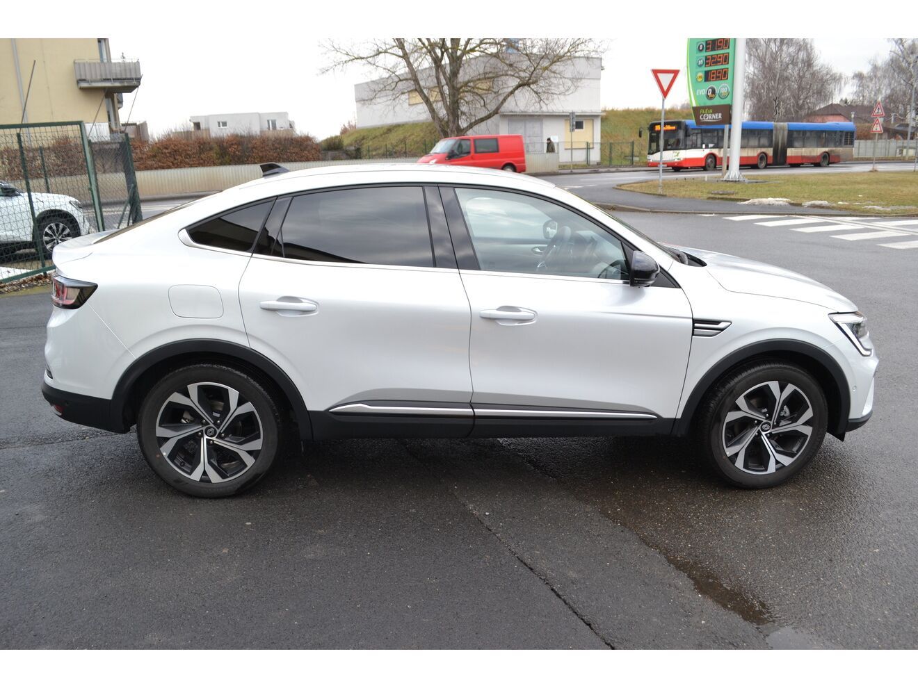 Renault Arkana, Techno mild hybrid 140 EDC - fotka 6