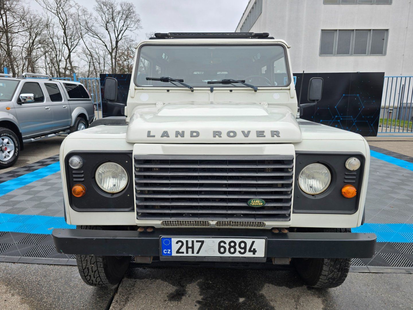 Land Rover Defender, 110/TD4/90KW/7MÍST/KLIMA/2008 - fotka 2