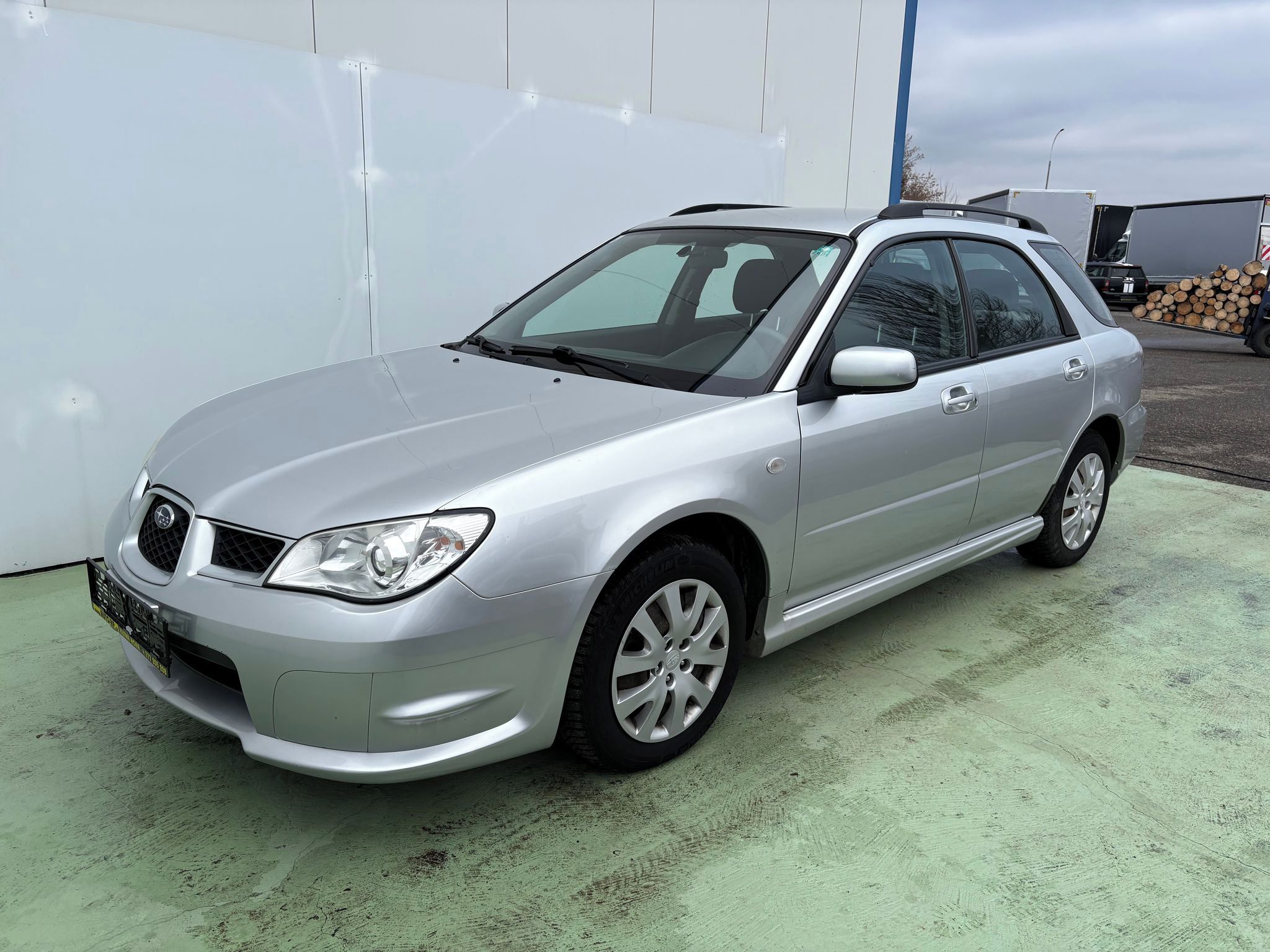 Subaru Impreza, 1.5R, 77kW, 4x4, Automat - fotka 3