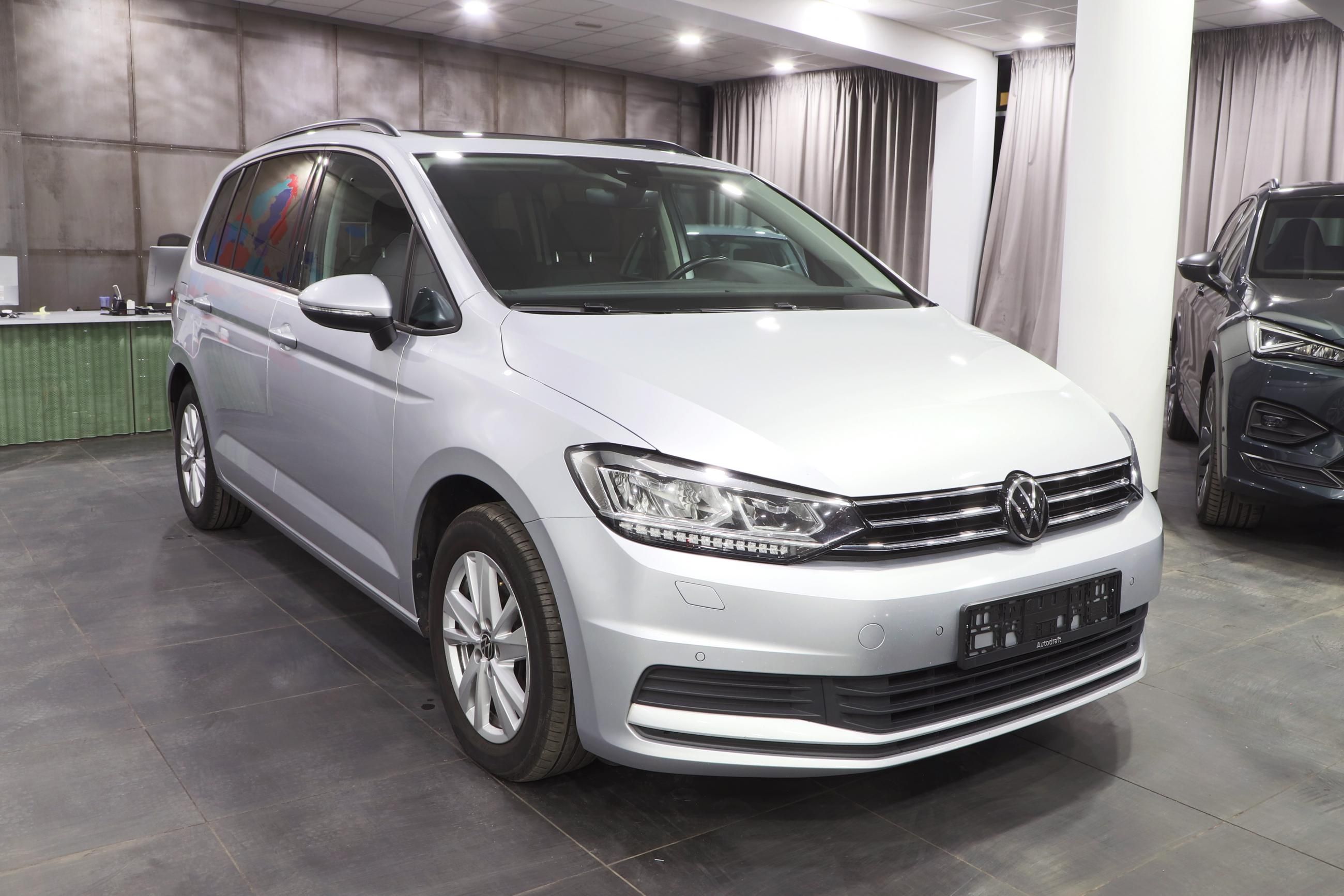 Volkswagen Touran, 2.0 TDI 110kW DSG Panorama