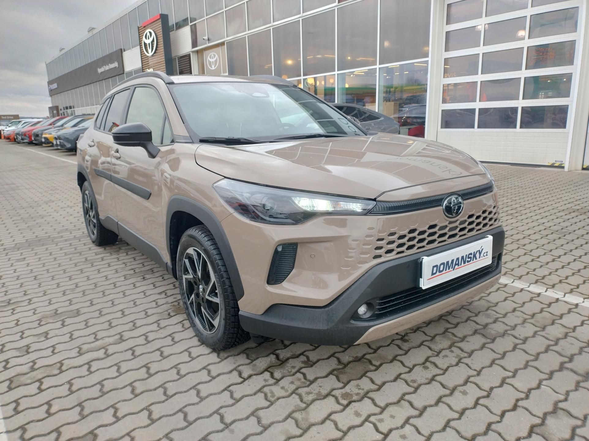 Toyota Corolla Cross, 1.8 FHEV Comfort Business+