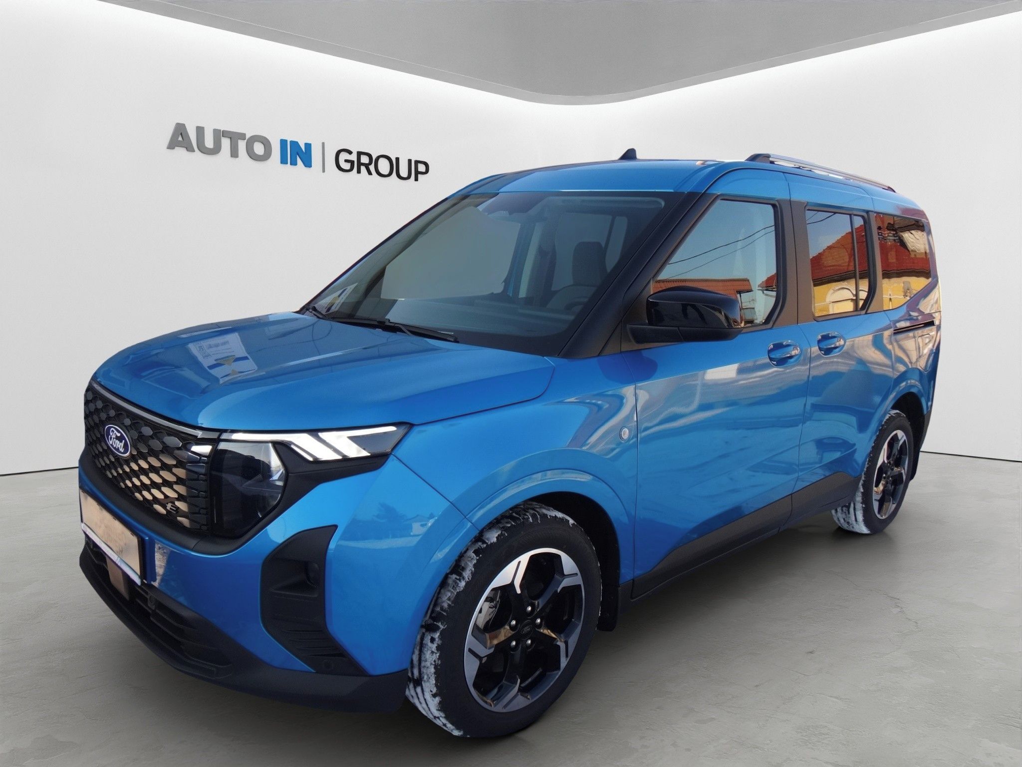 Ford Tourneo Courier, Titanium 43kWh 100kW 136k EV