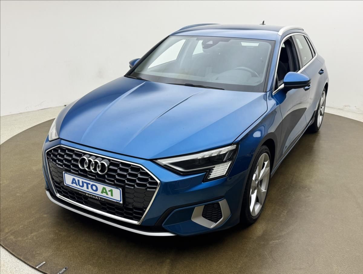 Audi A3, 1,5 110kW HUD ZÁRUKA LED ACC
