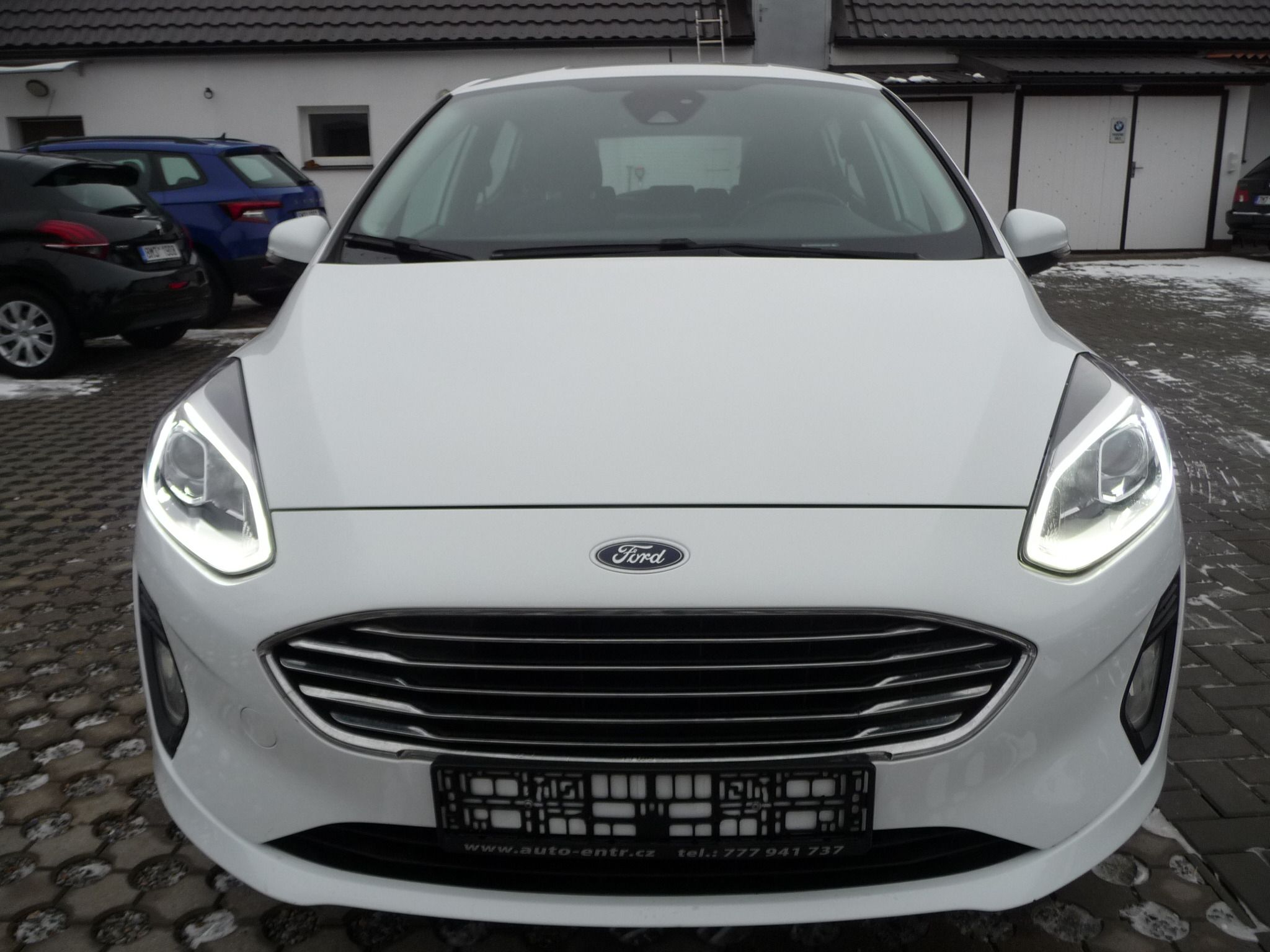 Ford Fiesta, 1.0i 74kw Titanium po 1.majite - fotka 3