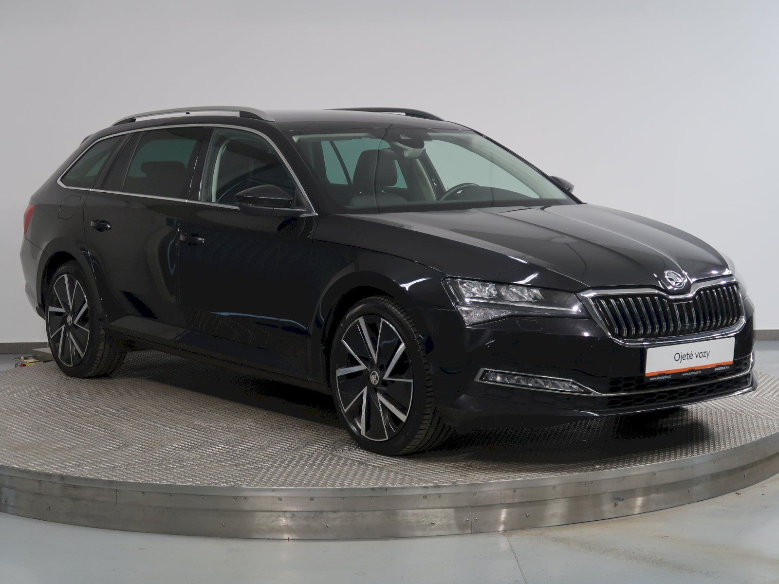 Škoda Superb, STYLE PLUS 2.0TDI 147KW 4x4 DS - fotka 6