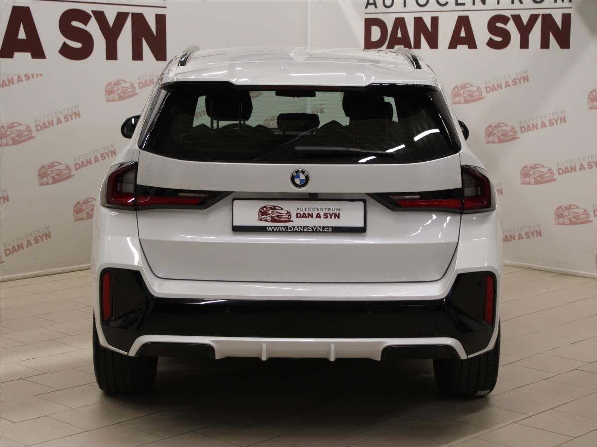BMW X1, 2,0 23d 145 kW xDrive M Sport - fotka 5