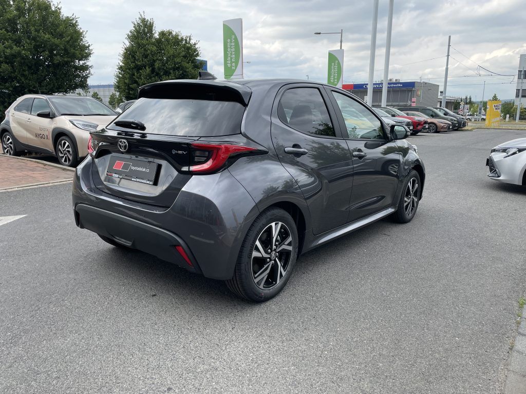 Toyota Yaris, 1.5 Hybrid Style ODBĚR 6/2026 - fotka 3