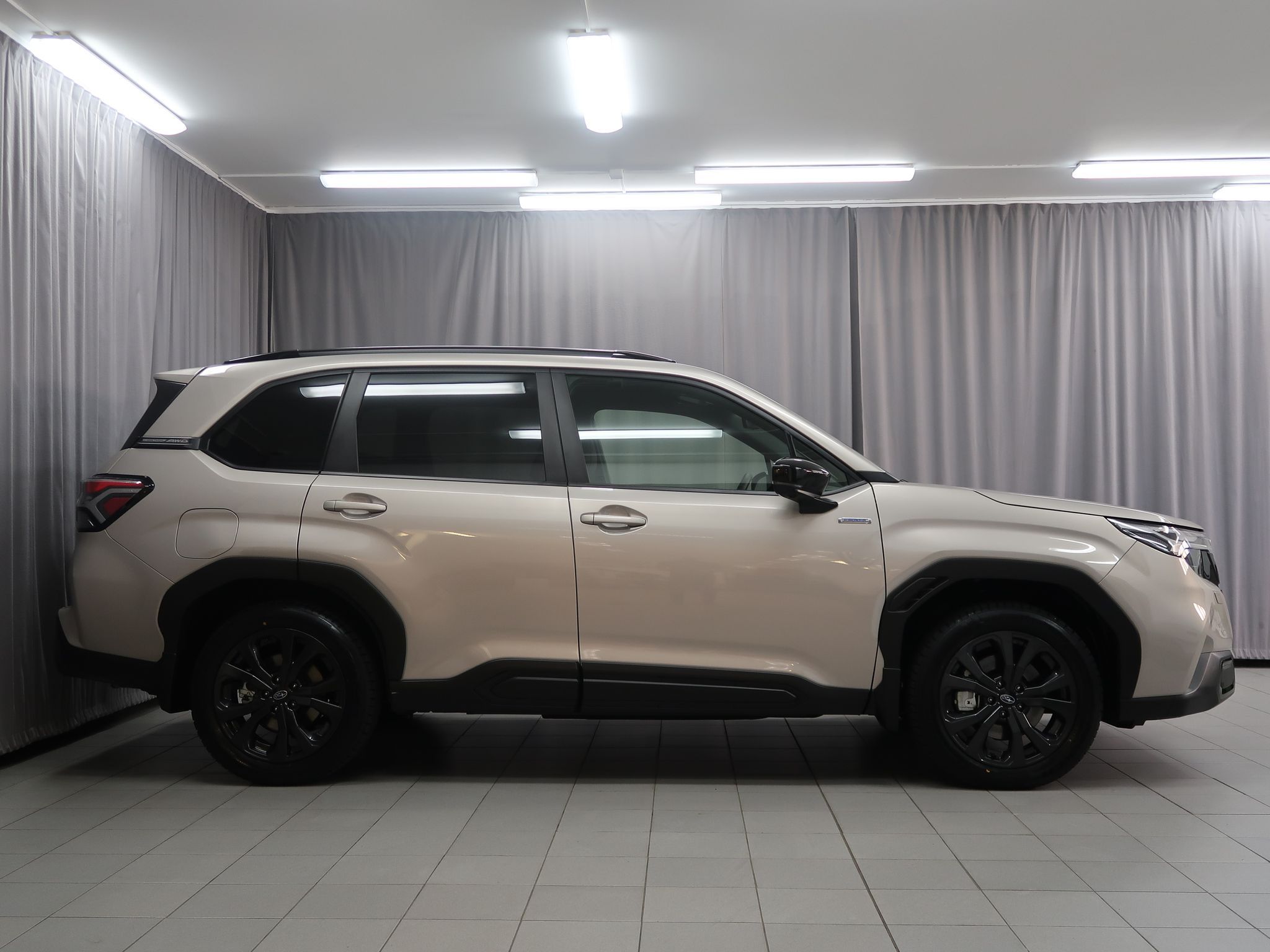 Subaru Forester, 4x4 TOURING. Květen + úvěr O% - fotka 4