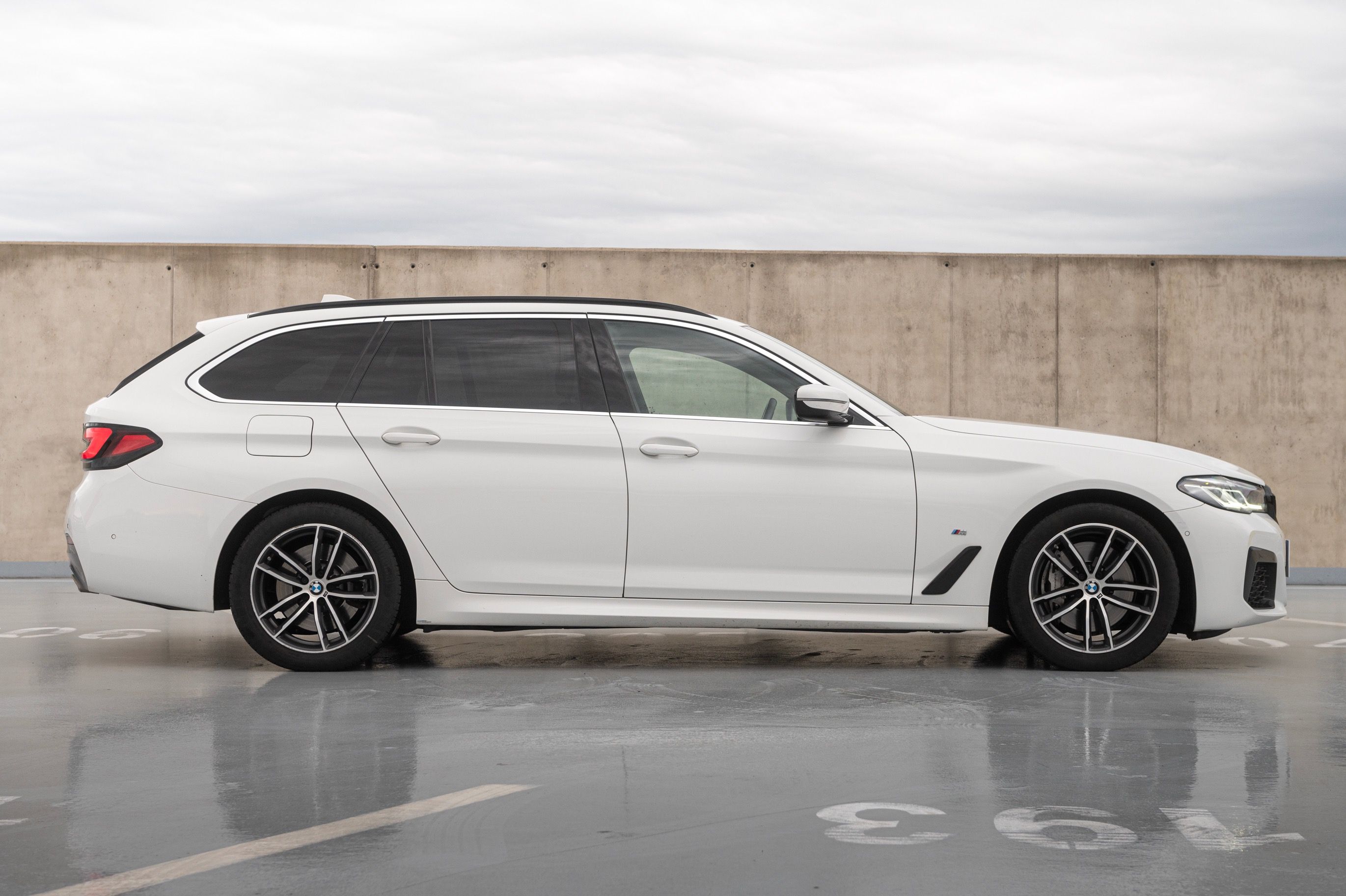 BMW Řada 5, 540d xD|DAP|HUD|ComfSitz - fotka 4