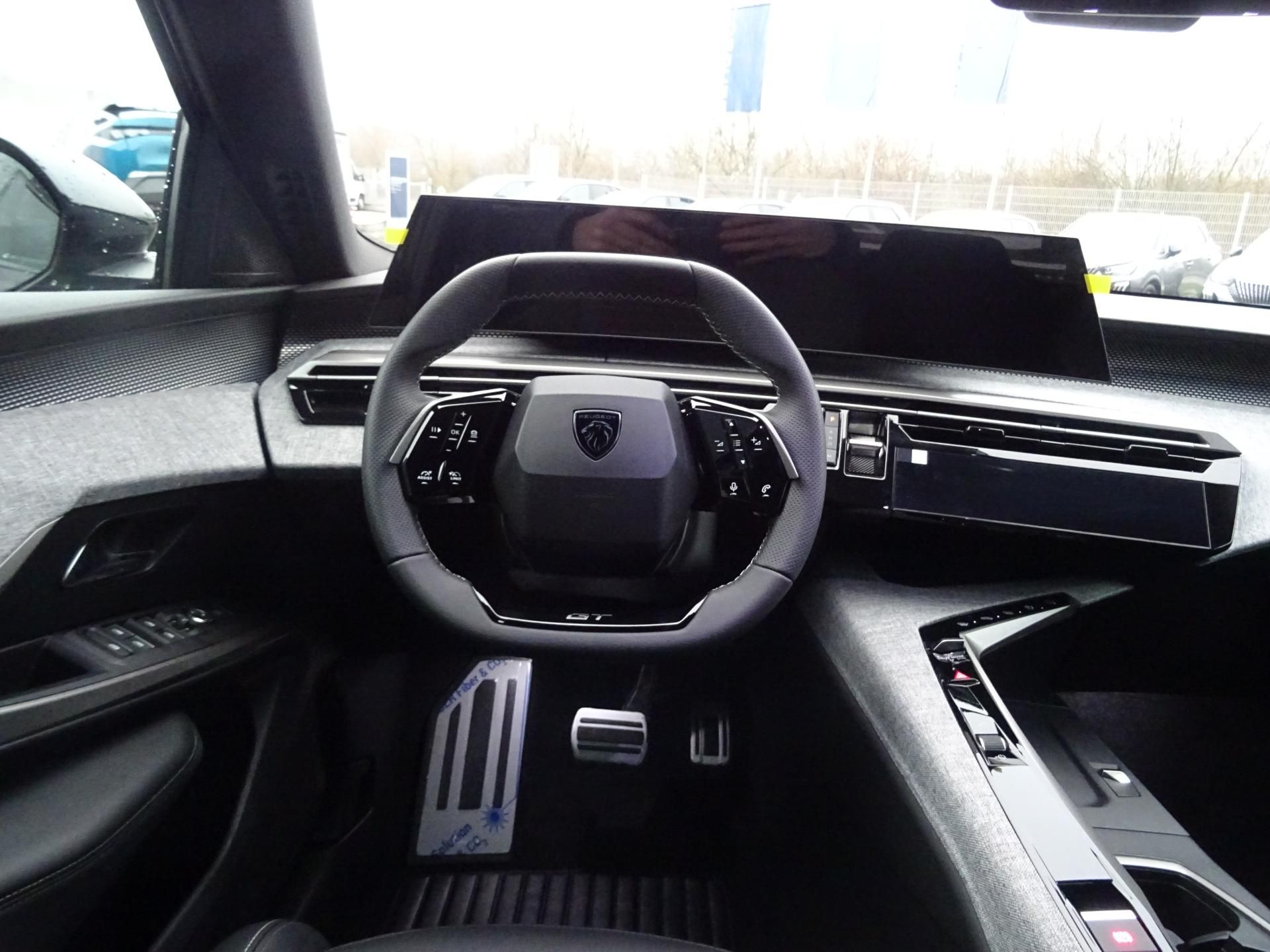 Peugeot 5008, GT Hybrid 145 e-DCS6 - fotka 3