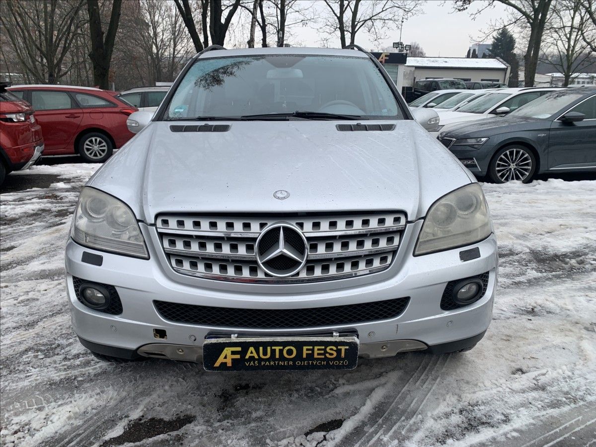 Mercedes-Benz Třídy M, 4,0 CDI - fotka 2