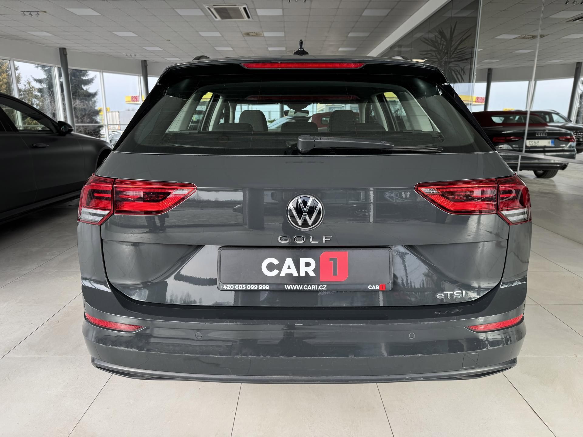 Volkswagen Golf, 1,0eTSI 81kW*DSG*Life*DPH - fotka 6