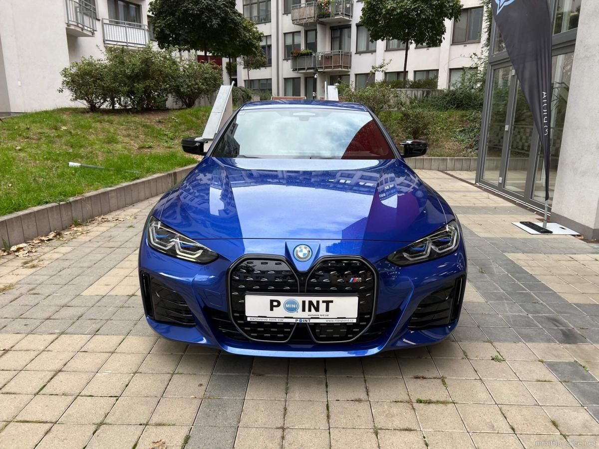 BMW i4, M50 Nájem od 39.000,- Kč/měsíc - fotka 2