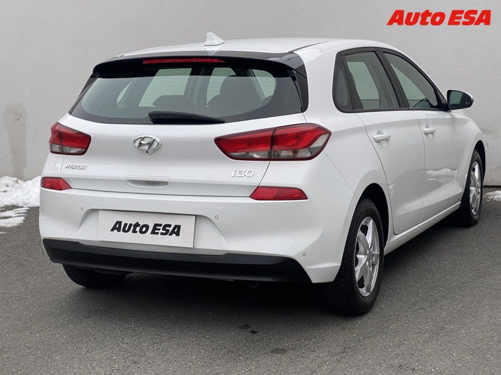 Hyundai i30, 1.6CRDi,ČR,Comfort - fotka 4