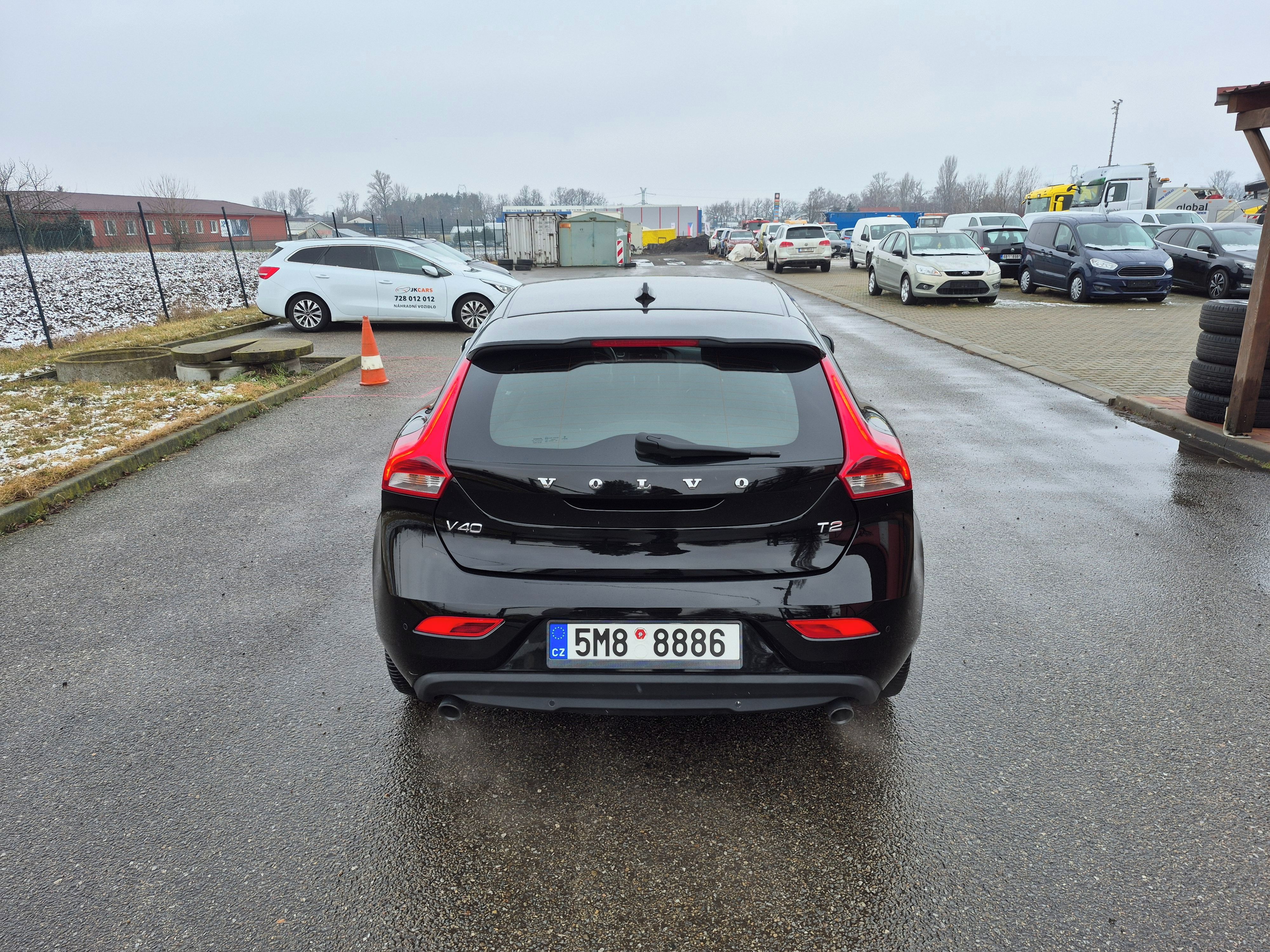 Volvo V40, 1,6i, 88kW, T2, ČR - fotka 5