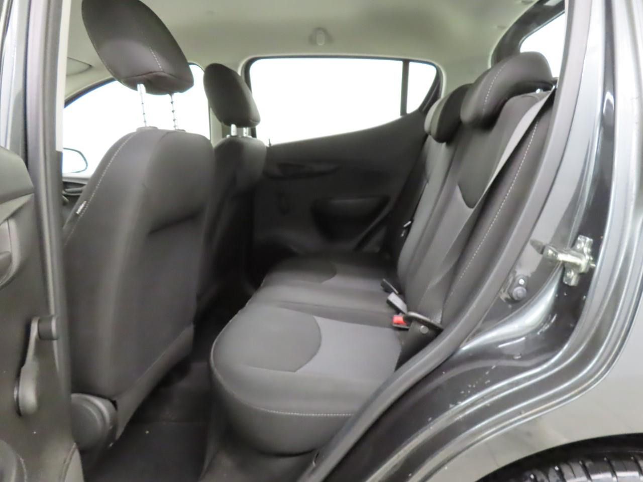 Opel Karl, Opel Karl 1.0i 55kw Eddition - fotka 6