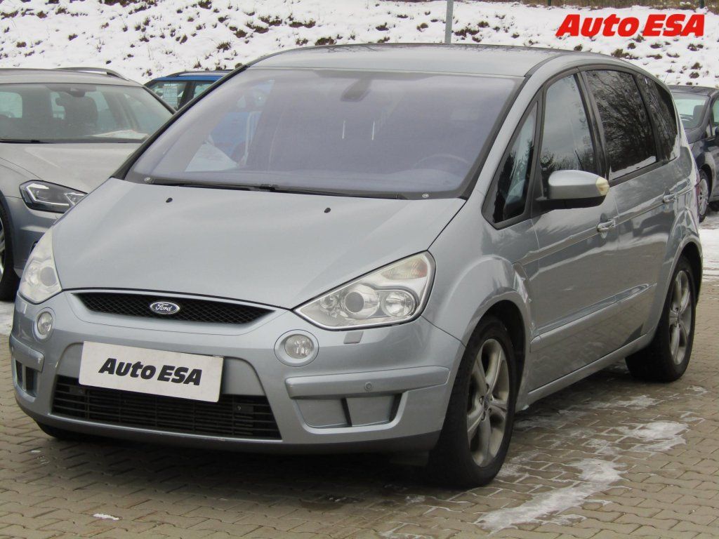 Ford S-MAX, 2.2 TDCi,Navi,xenon - fotka 3