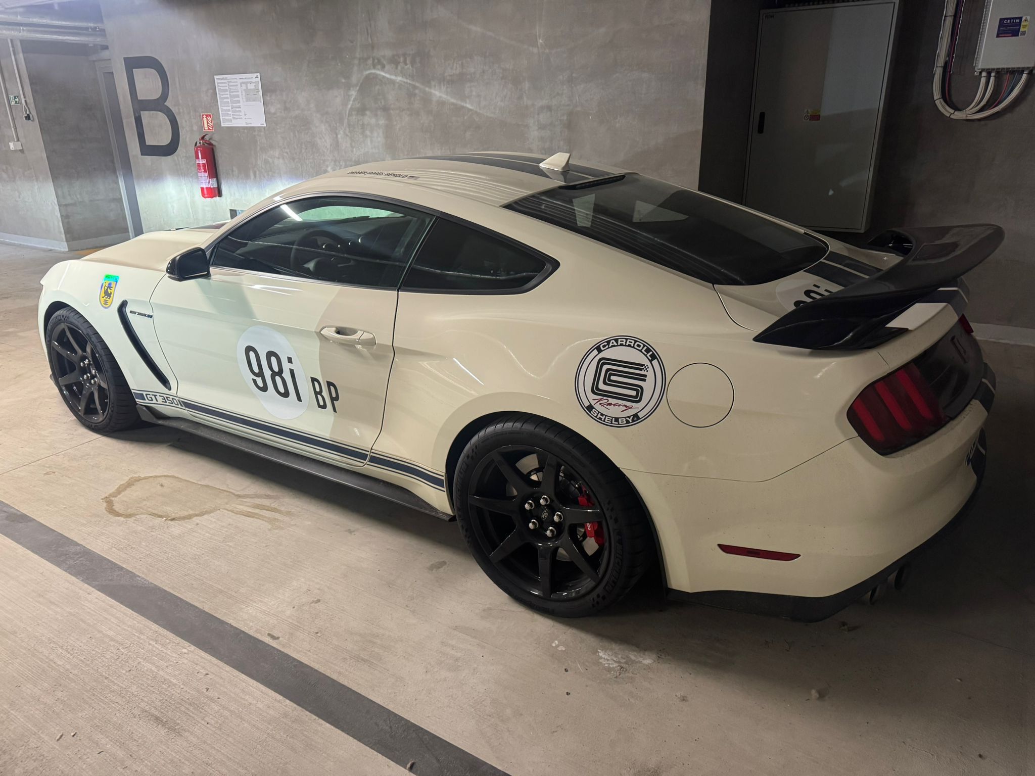 Ford Mustang - fotka 3