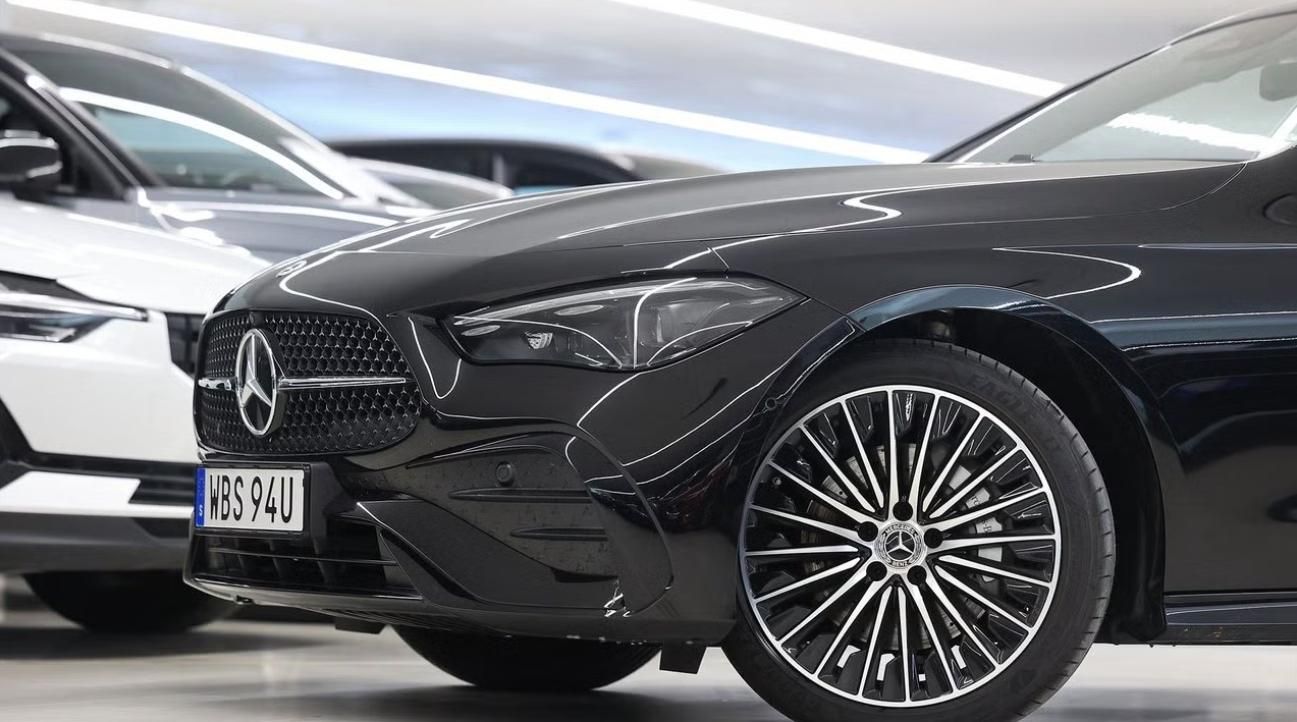 Mercedes-Benz CLE, 300 4M AMG premium 360k HuD - fotka 2
