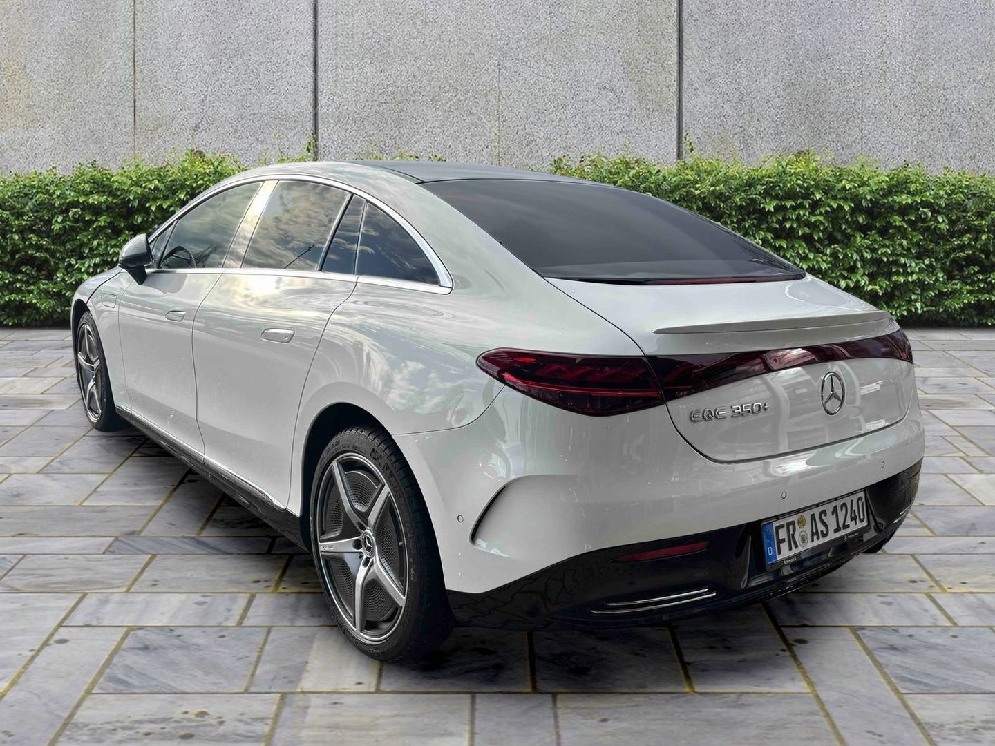 Mercedes-Benz EQE, EQE 350+ AMG Line - fotka 3