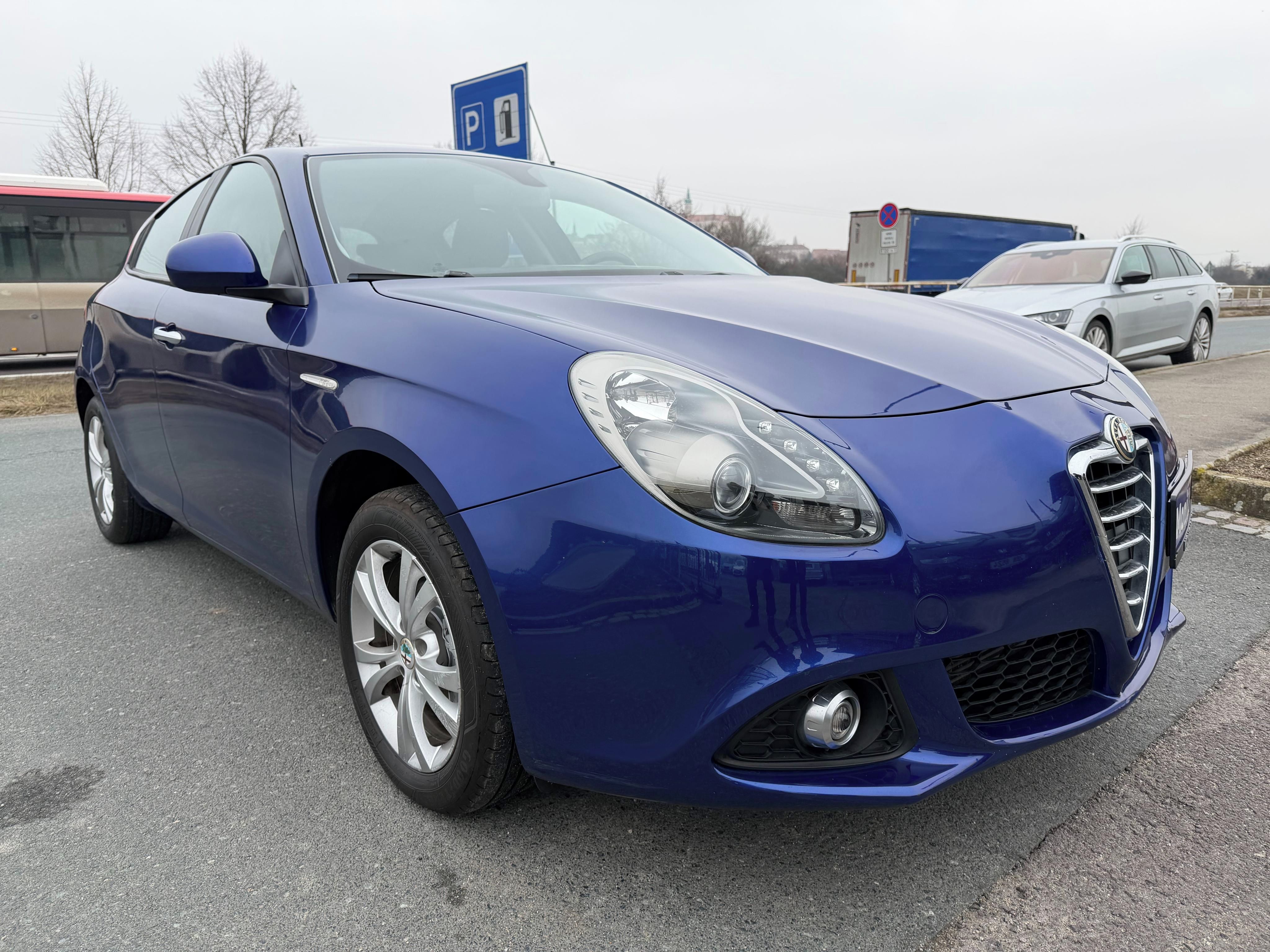 Alfa Romeo Giulietta, 1.4 TURBO 77kW - fotka 3