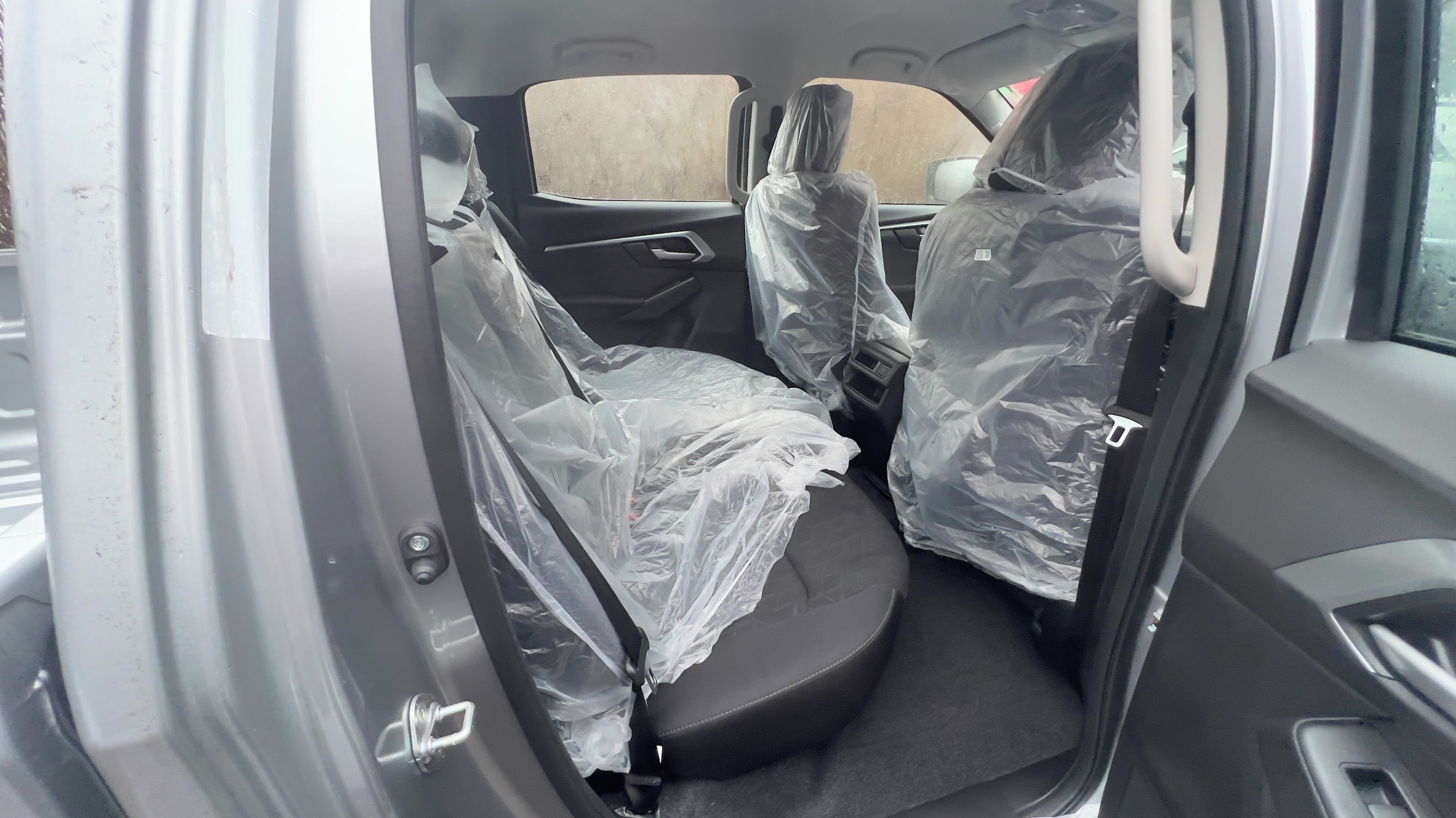 Isuzu D-Max, LS Space cab 1.9 - fotka 4