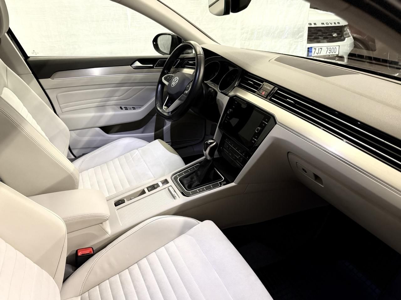 Volkswagen Passat, 2.0 TDI, ČR,ELEGANCE,ZÁRUKA - fotka 2