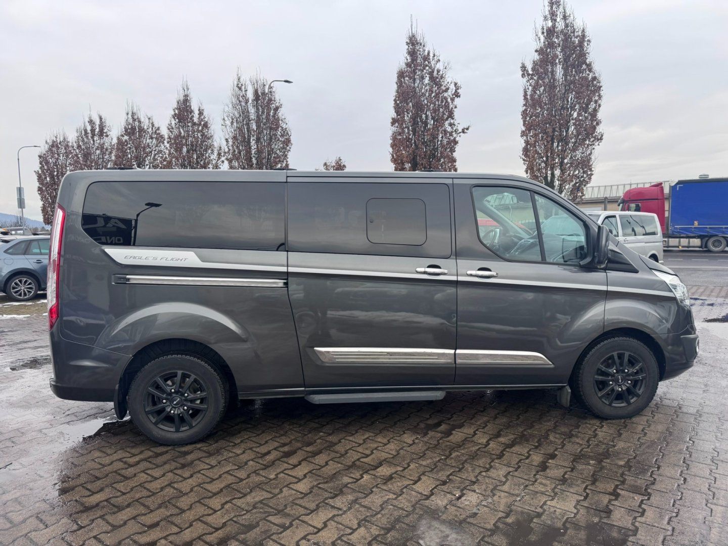 Ford Tourneo Custom, 2,0D 125KW 8 MÍST TITAN 1.MAJ - fotka 6