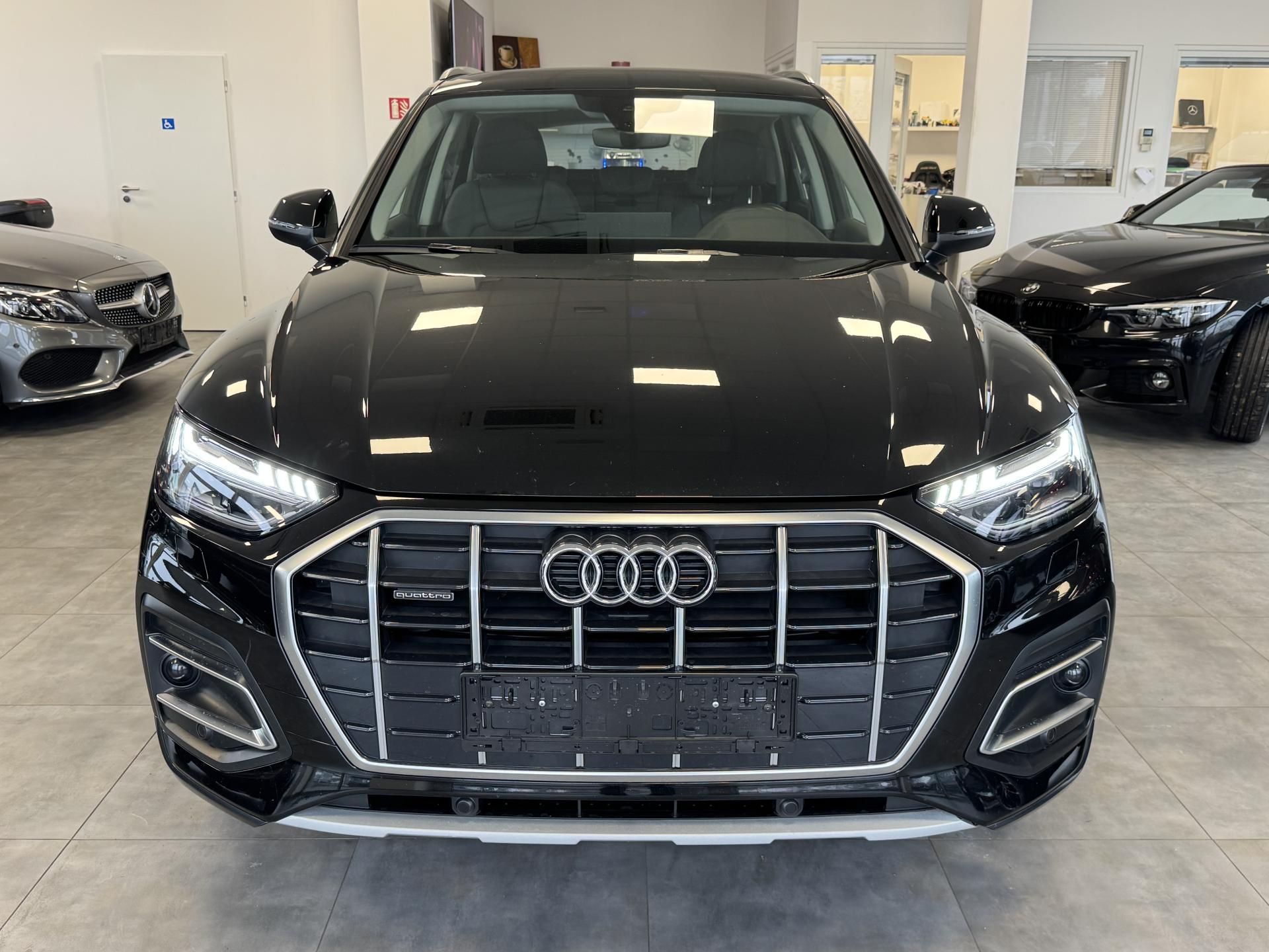Audi Q5, 40TFSI 4x4 Advanced Tažné LED - fotka 2